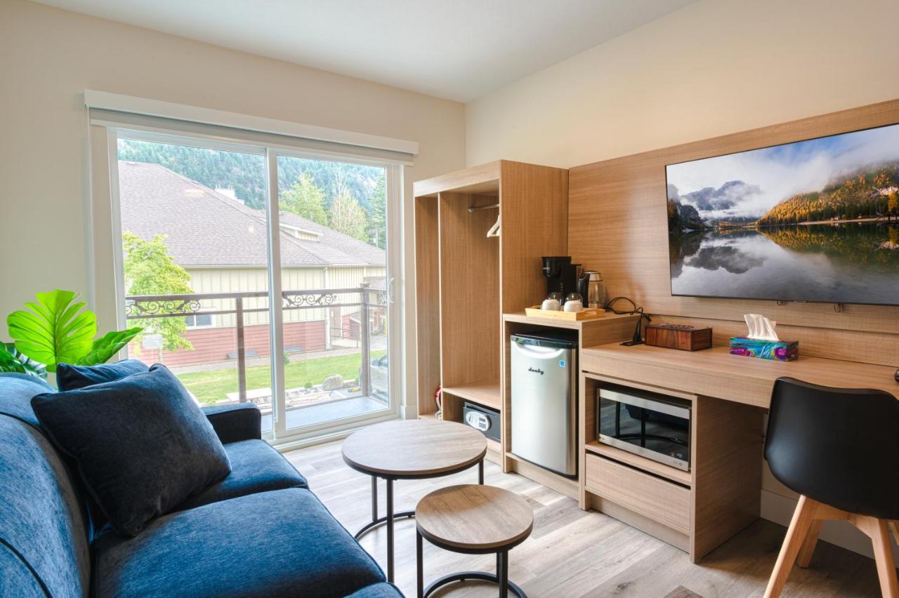Harrison Grand Motel Harrison Hot Springs Εξωτερικό φωτογραφία