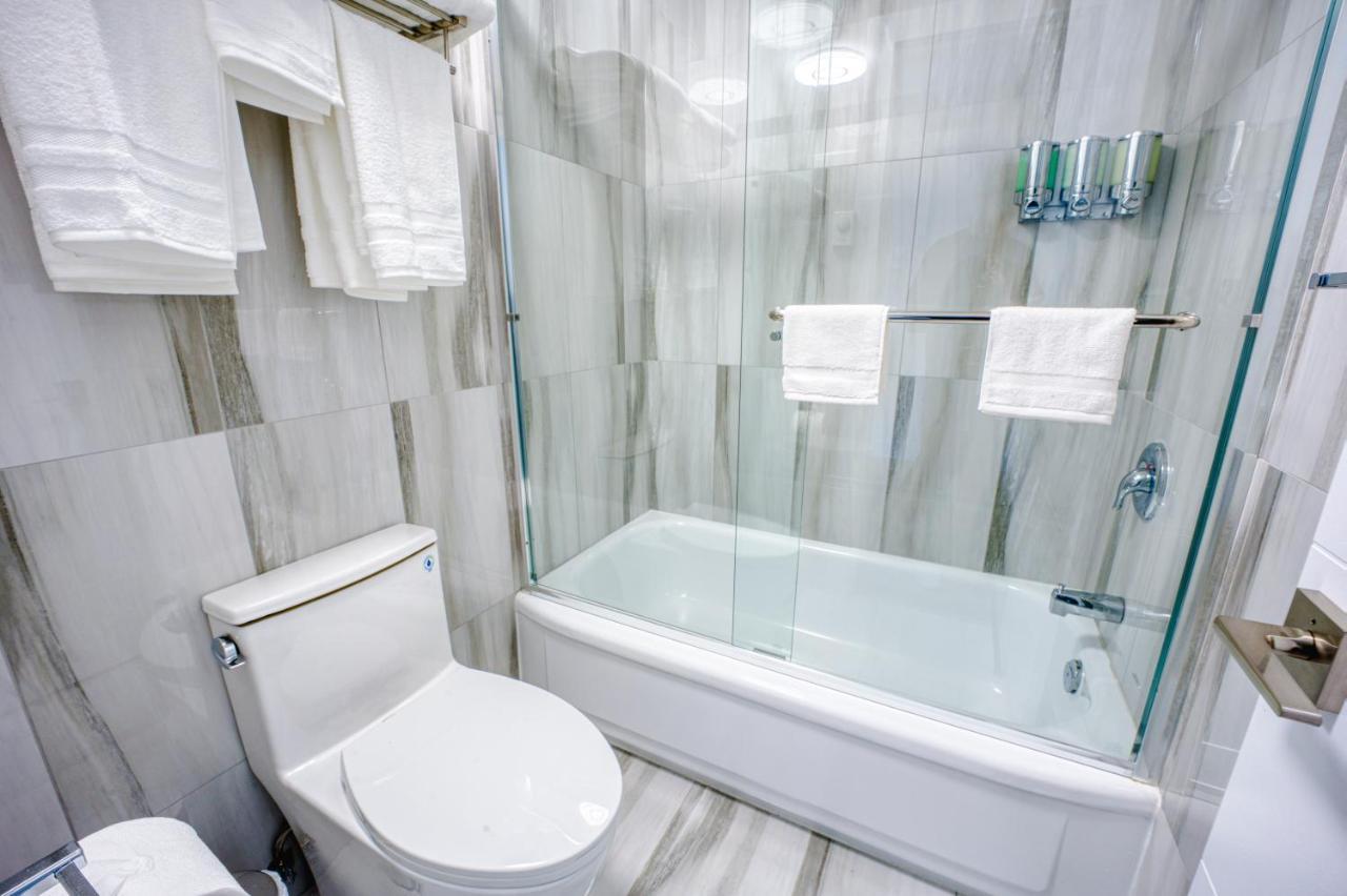 Harrison Grand Motel Harrison Hot Springs Εξωτερικό φωτογραφία