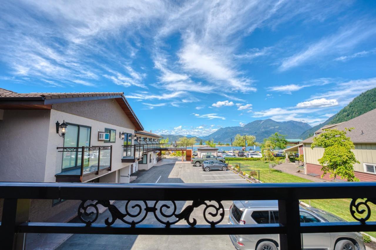 Harrison Grand Motel Harrison Hot Springs Εξωτερικό φωτογραφία