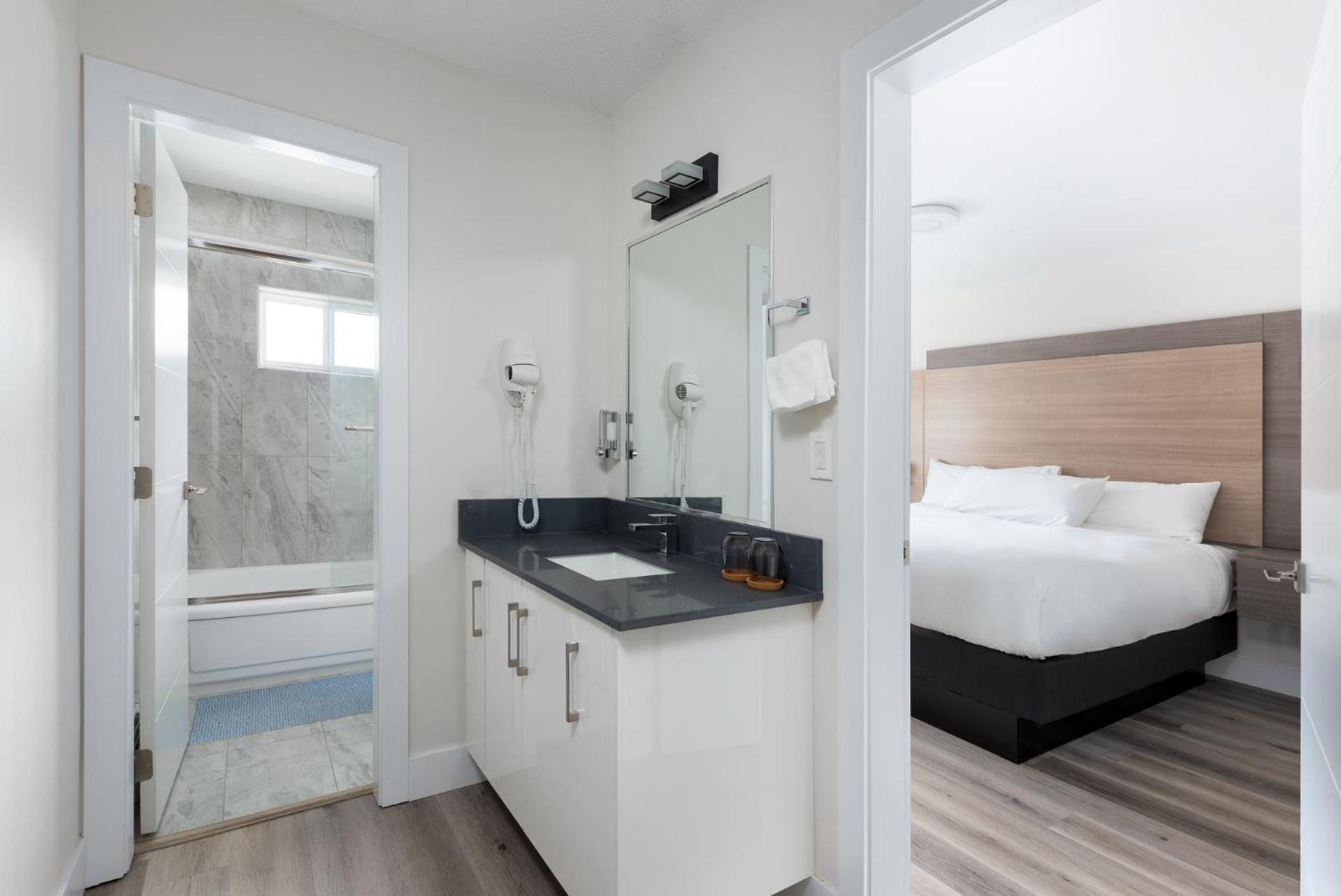 Harrison Grand Motel Harrison Hot Springs Εξωτερικό φωτογραφία